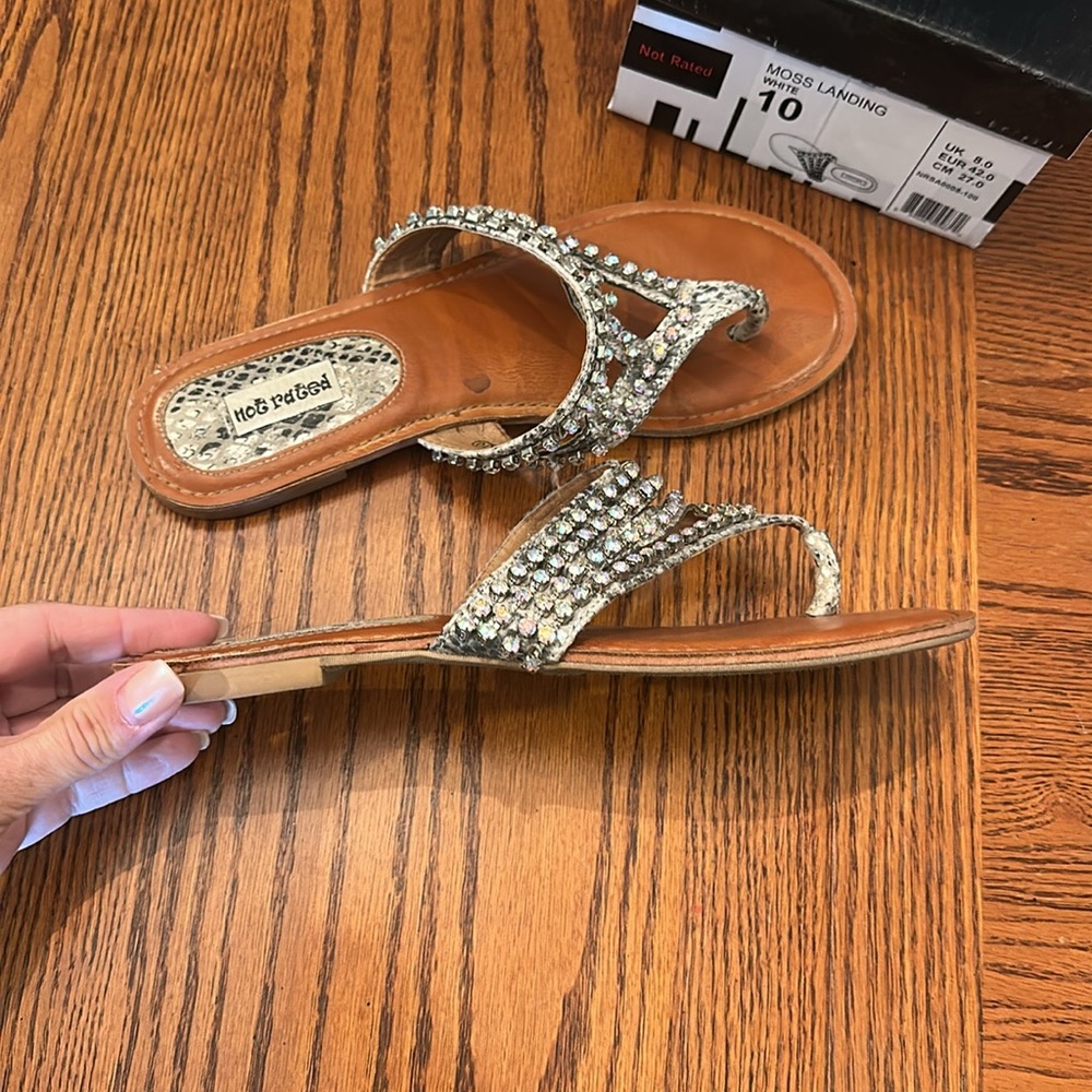 Women’s Not Rated Sandals with Rhinestone Embellishments size 10 - Picture 6 of 8